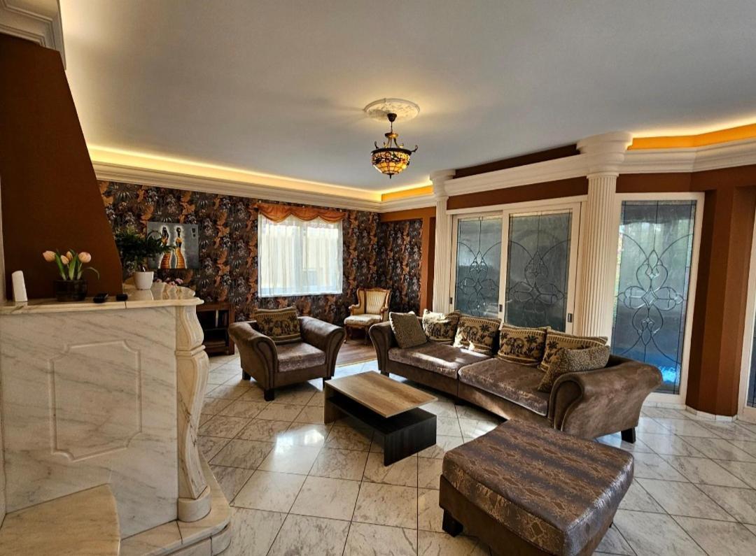Villa Wellness Boedapest Buitenkant foto